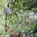 Lotus Garden Hostel Izmir